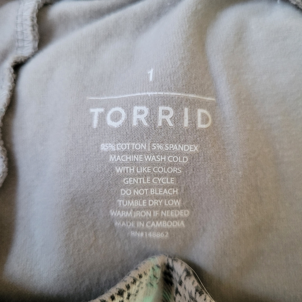 Torrid Gray Checkered Leggings - Picture 5 of 7